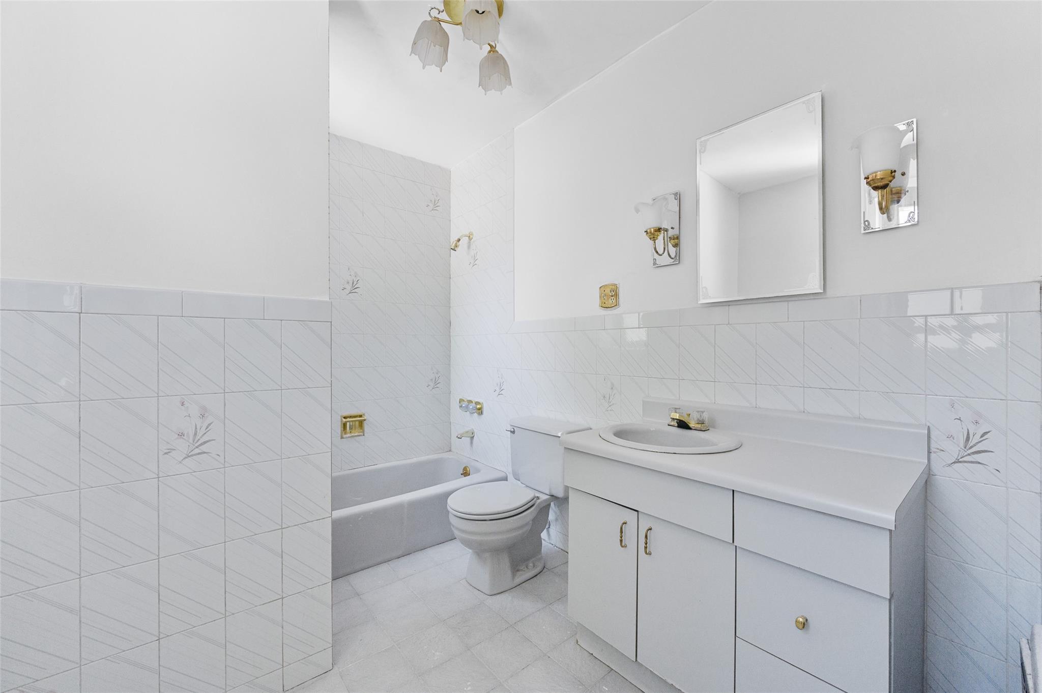 Single Family 18th  Brooklyn, NY 11226, MLS-855638-5