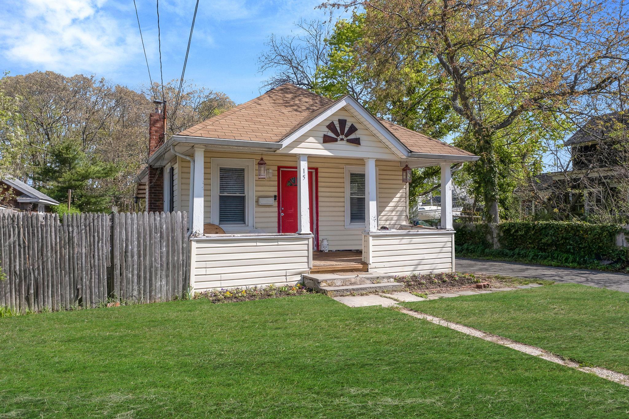 Single Family Riverview  Suffolk County, NY 11772, MLS-855643-2