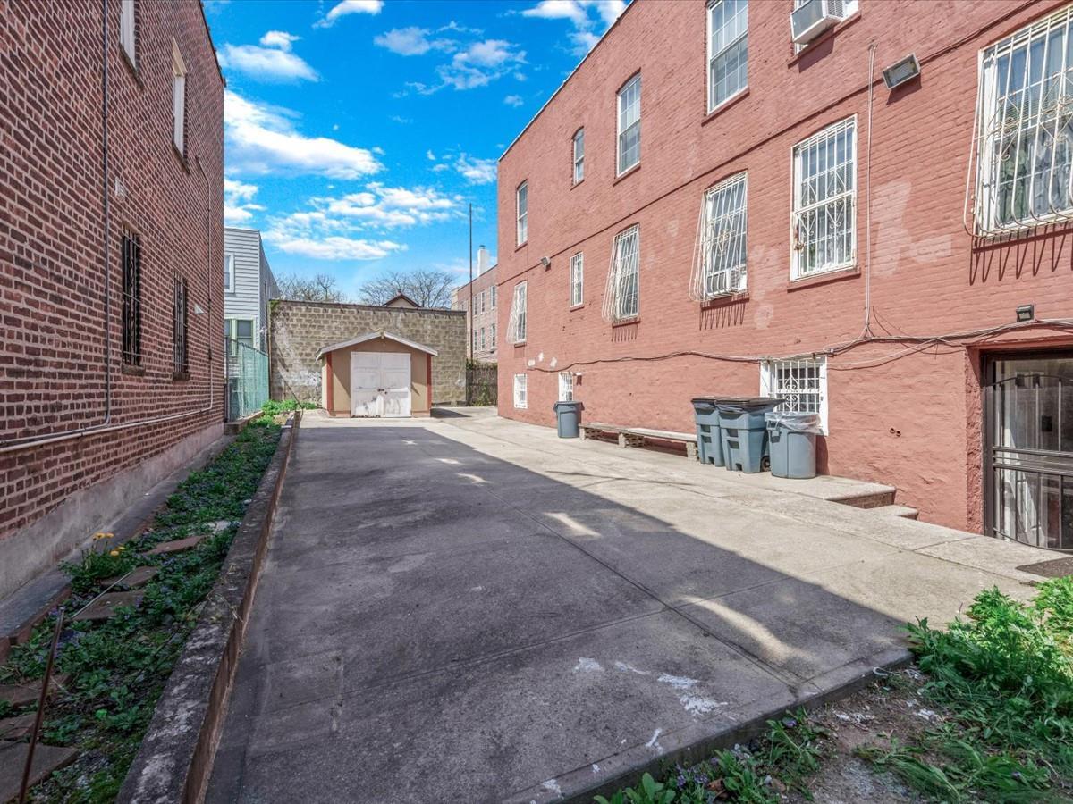 Single Family Boyd  Bronx, NY 10466, MLS-855655-17