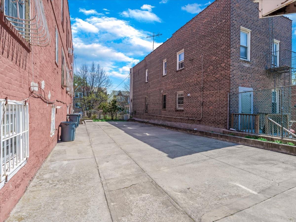 Single Family Boyd  Bronx, NY 10466, MLS-855655-18