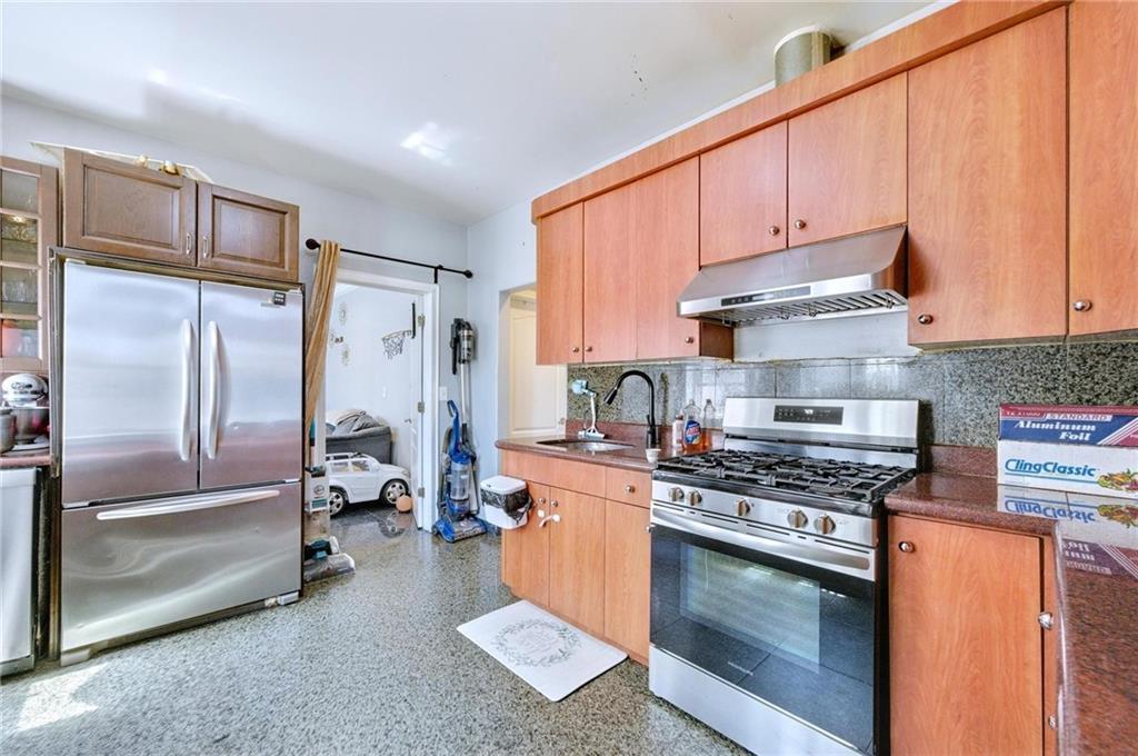 Single Family Hendrickson  Brooklyn, NY 11234, MLS-855660-11