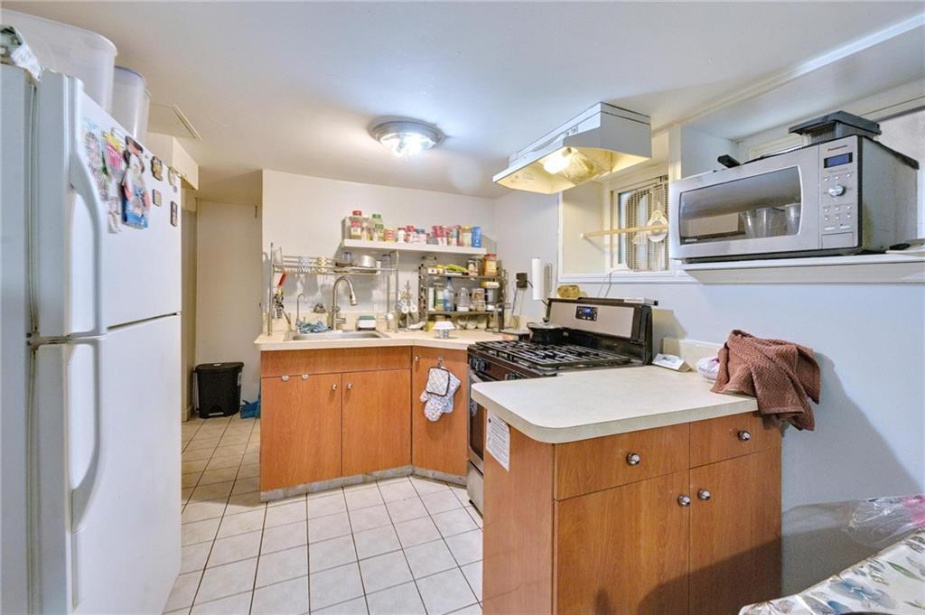 Single Family Hendrickson  Brooklyn, NY 11234, MLS-855660-30