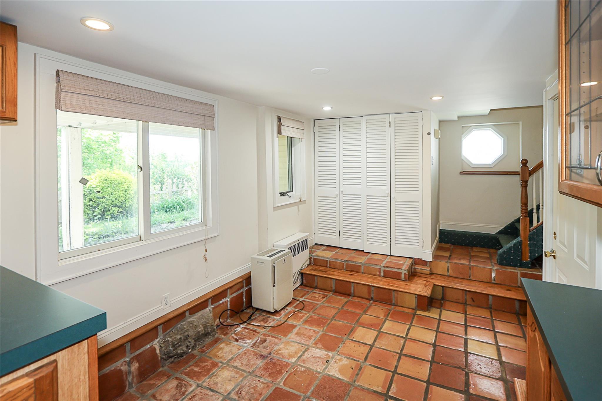 Single Family Viking  Nassau County, NY 11547, MLS-855666-36