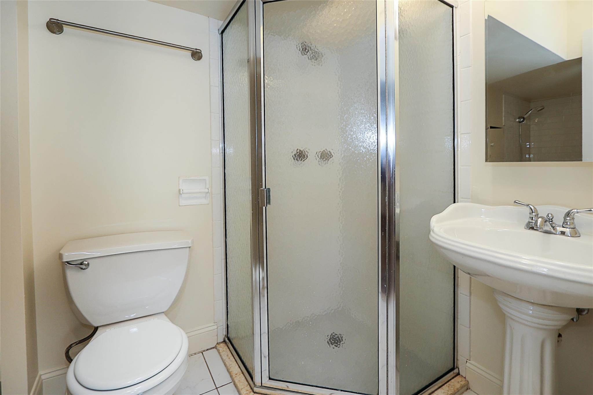 Single Family Viking  Nassau County, NY 11547, MLS-855666-38