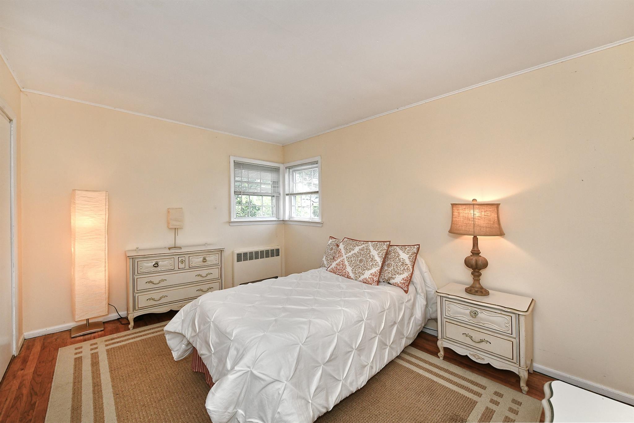 Single Family Elizabeth  Nassau County, NY 11714, MLS-855671-14