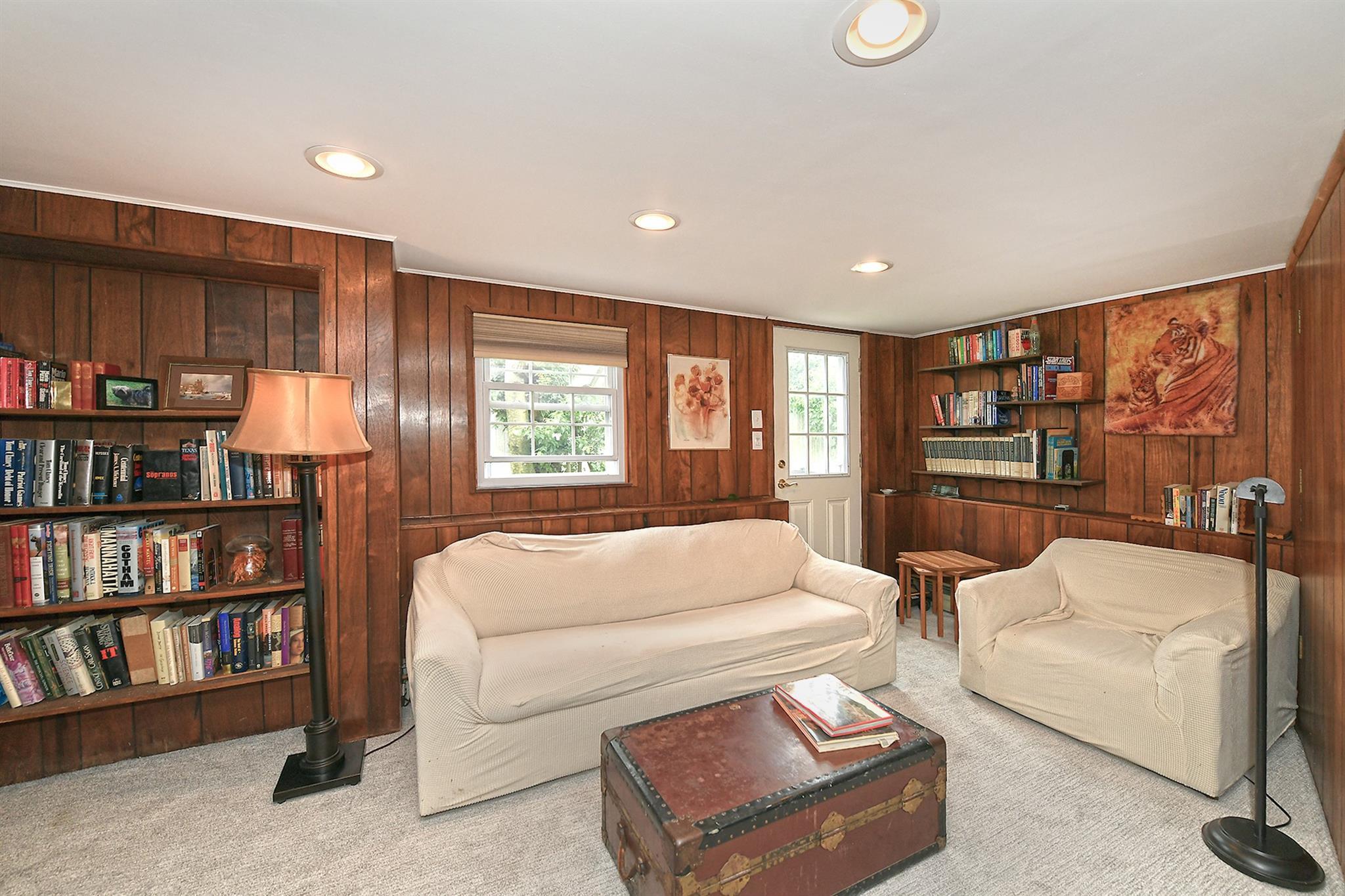 Single Family Elizabeth  Nassau County, NY 11714, MLS-855671-17