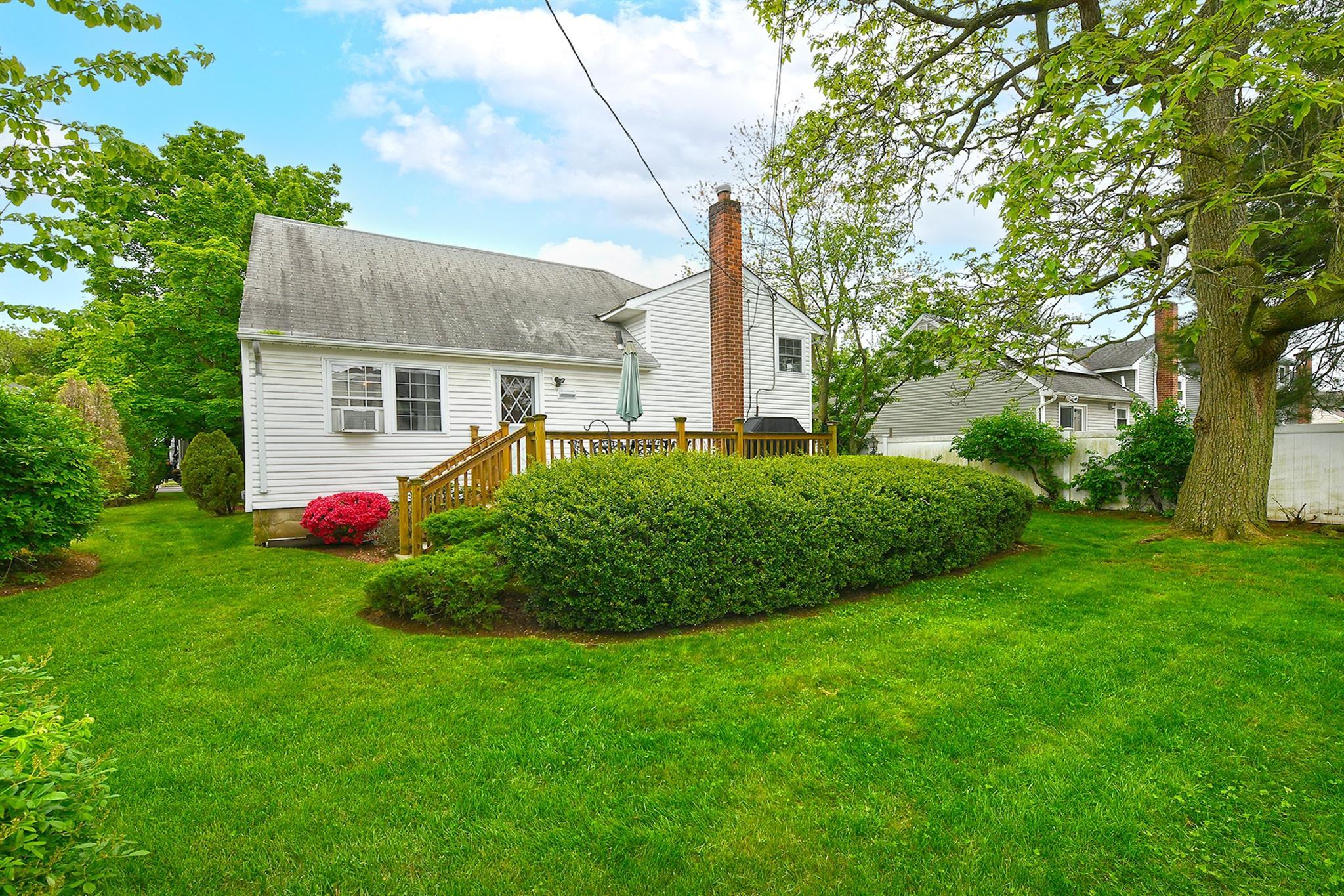 Single Family Elizabeth  Nassau County, NY 11714, MLS-855671-25