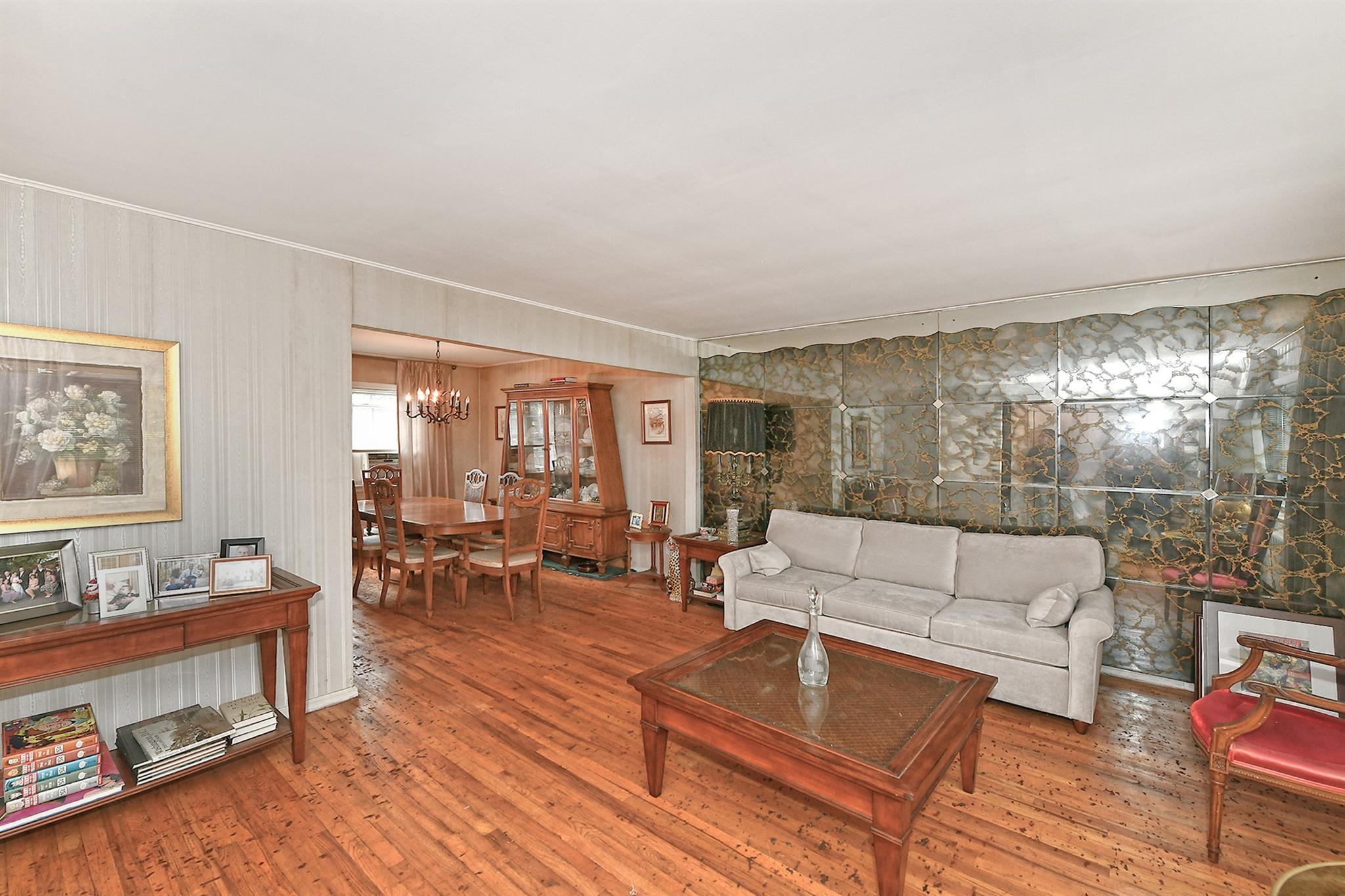Single Family Elizabeth  Nassau County, NY 11714, MLS-855671-5
