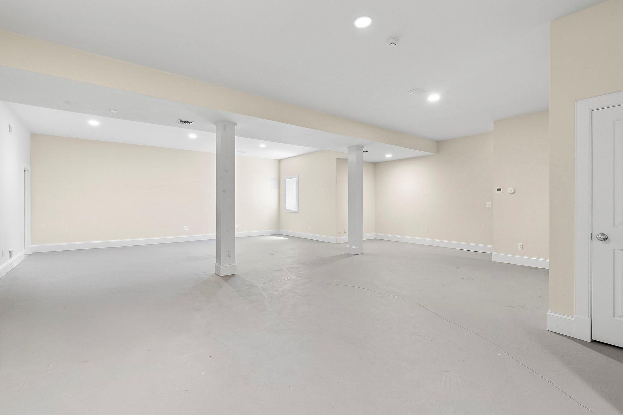 Single Family Bay  Suffolk County, NY 11946, MLS-855673-25