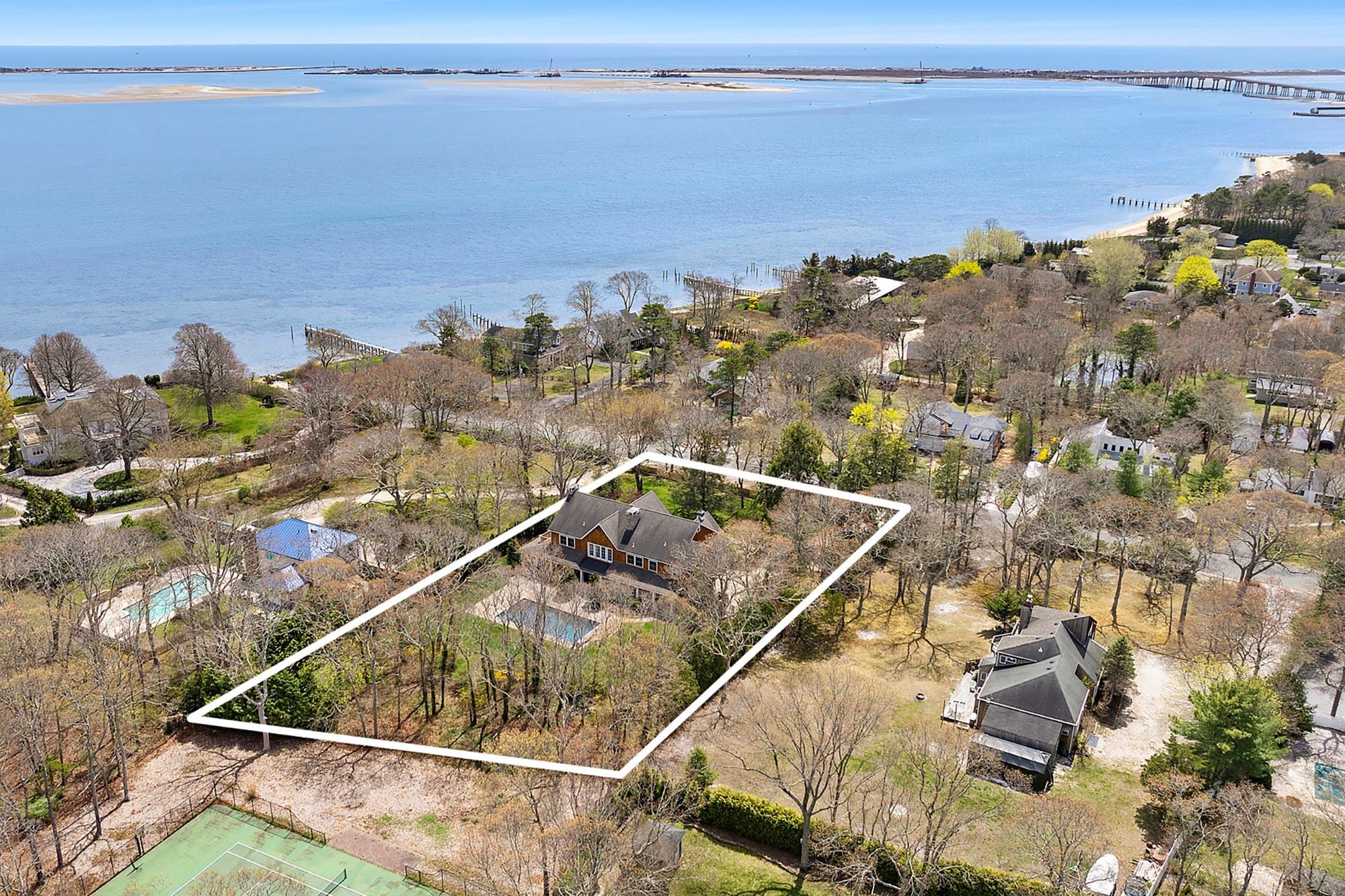 Single Family Bay  Suffolk County, NY 11946, MLS-855673-5