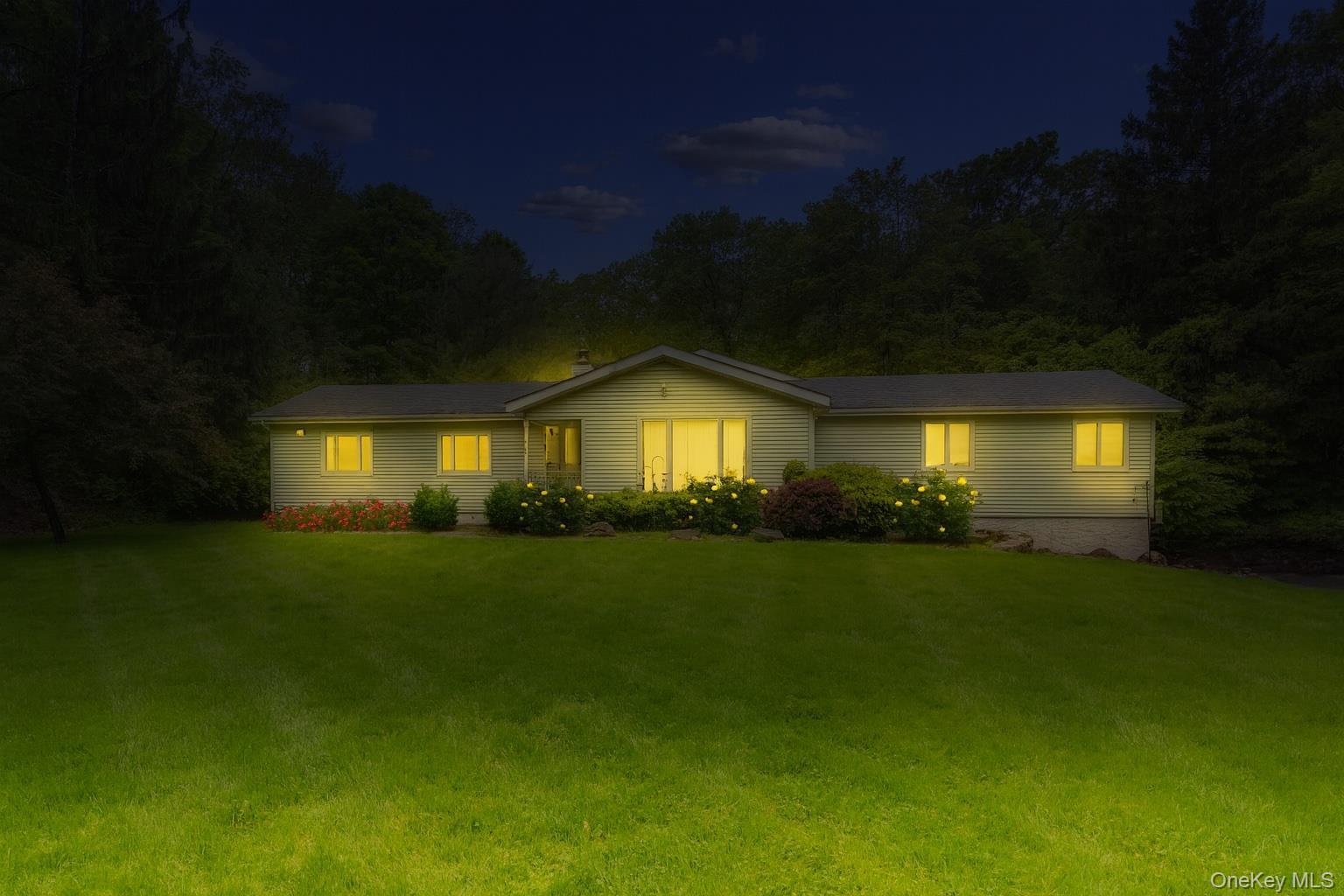 Single Family Allapartus  Westchester County, NY 10562, MLS-855678-19