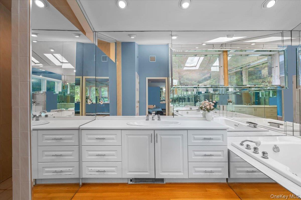 Single Family Allapartus  Westchester County, NY 10562, MLS-855678-9