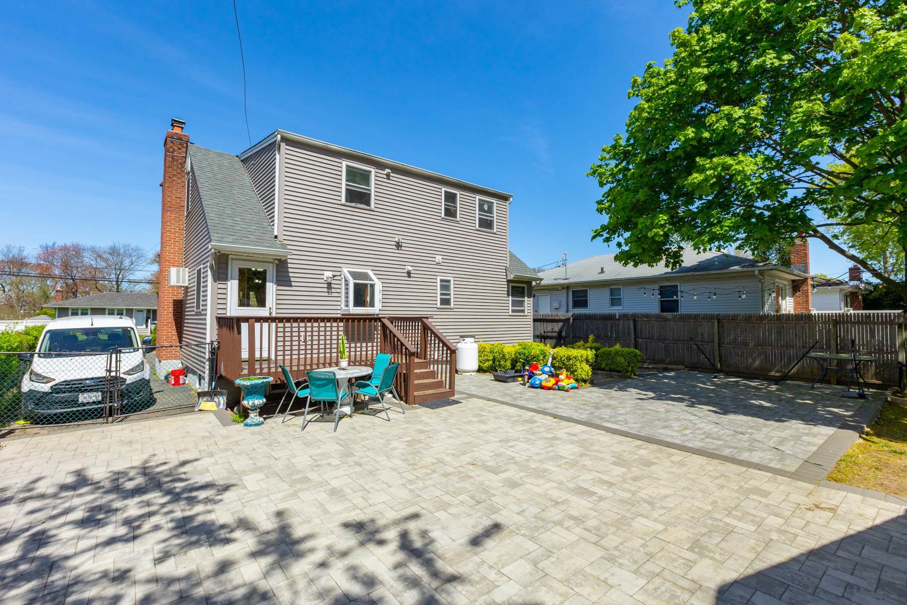 Single Family Brookdale  Suffolk County, NY 11706, MLS-855688-20