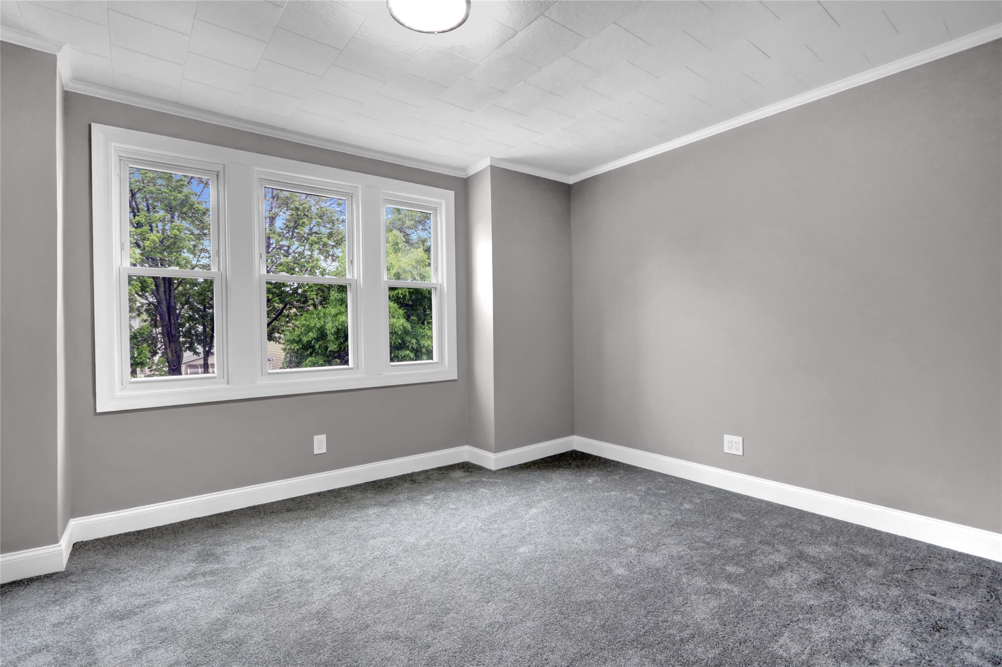 Single Family 80th Queens, NY 11385, MLS-855690-12