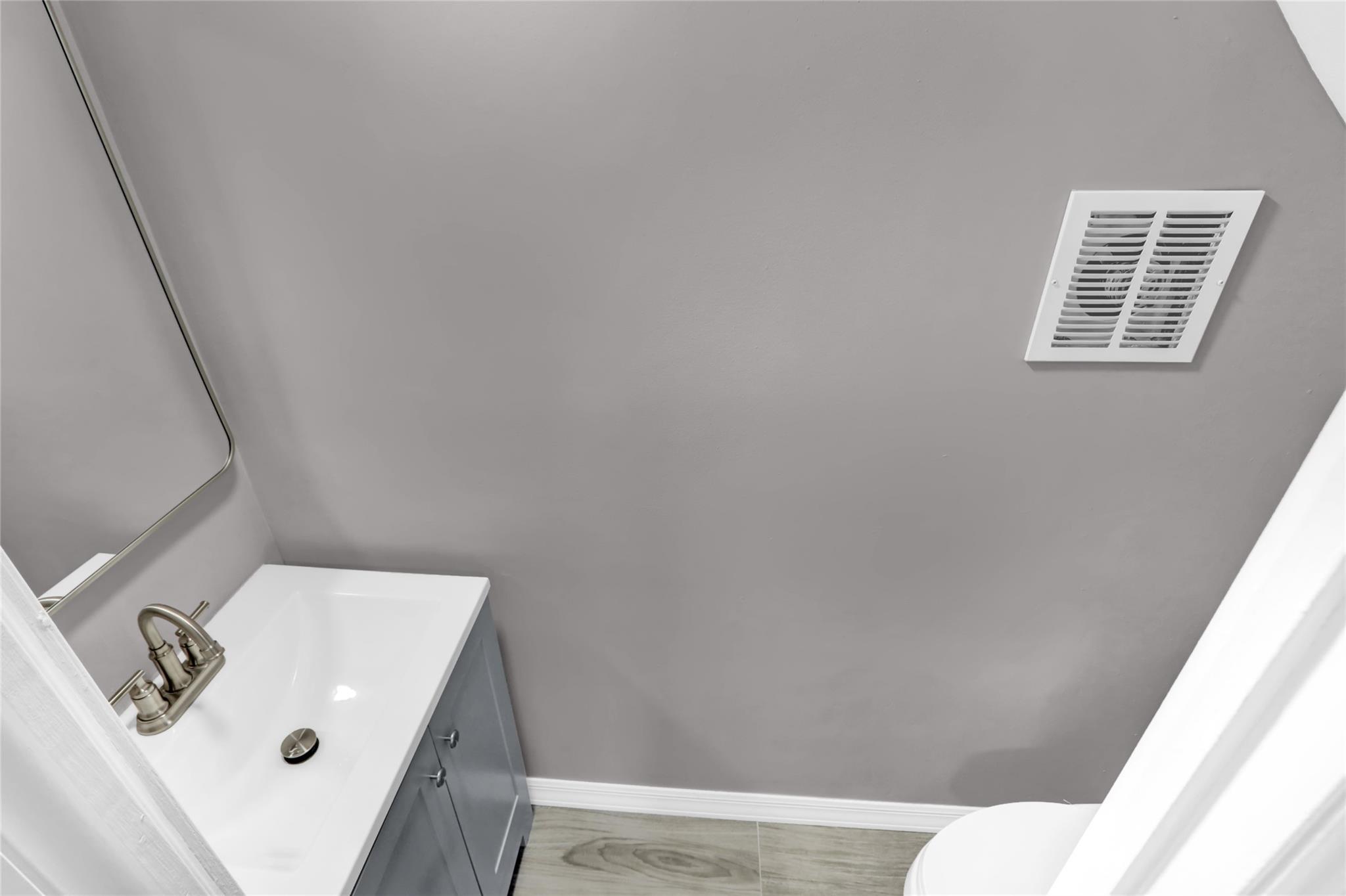 Single Family 80th Queens, NY 11385, MLS-855690-20