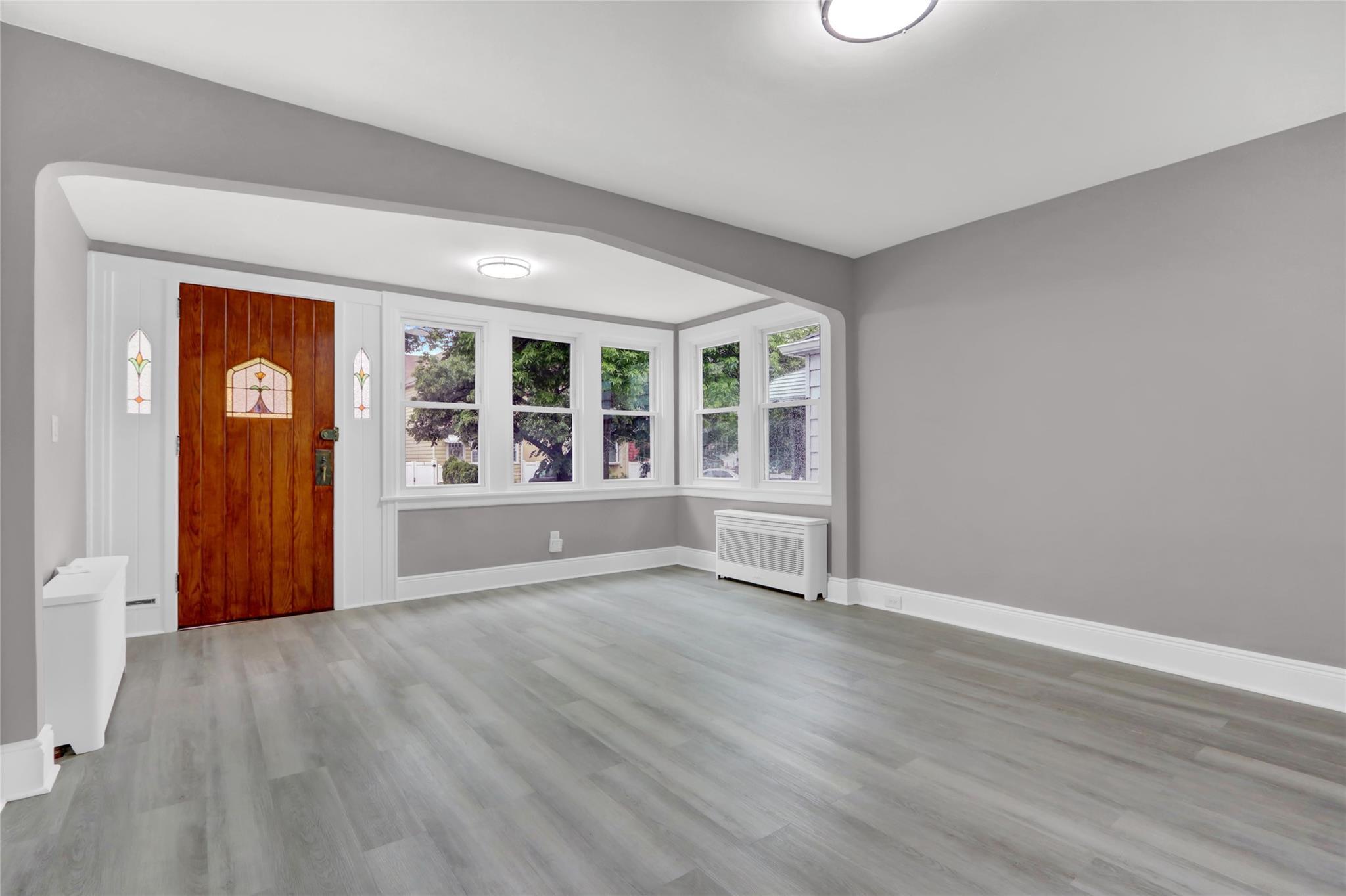 Single Family 80th Queens, NY 11385, MLS-855690-4