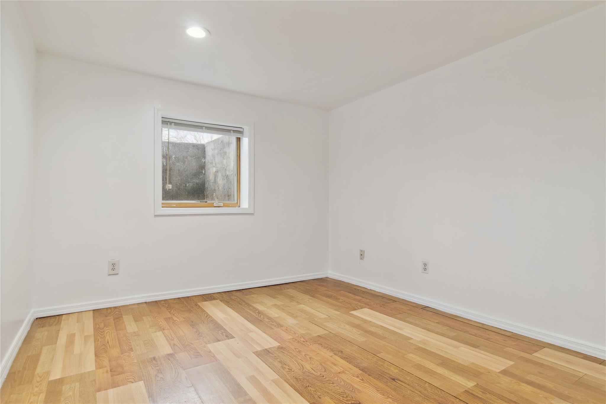 Single Family Brightshore  Suffolk County, NY 11706, MLS-855700-12