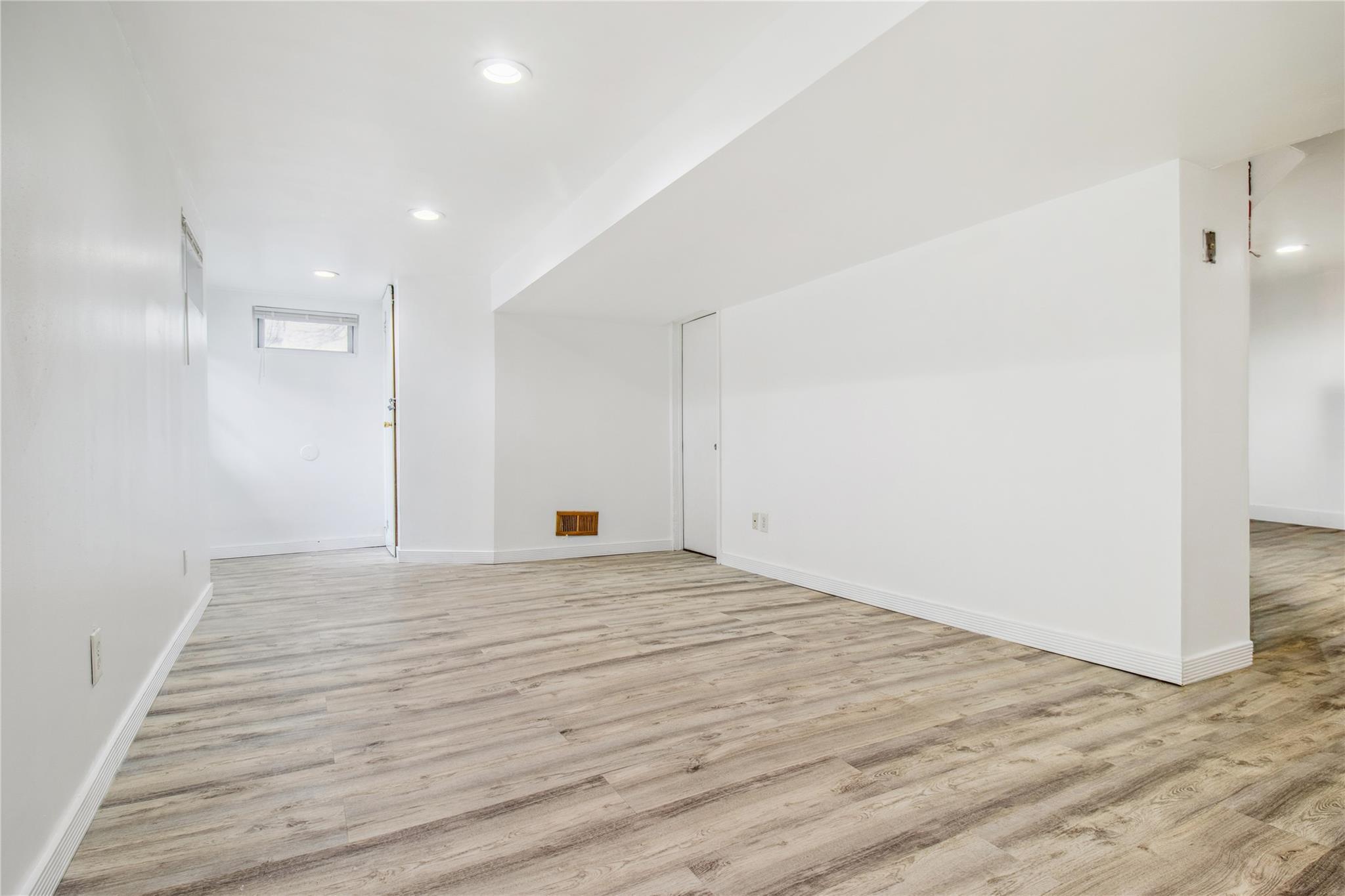Single Family Brightshore  Suffolk County, NY 11706, MLS-855700-14