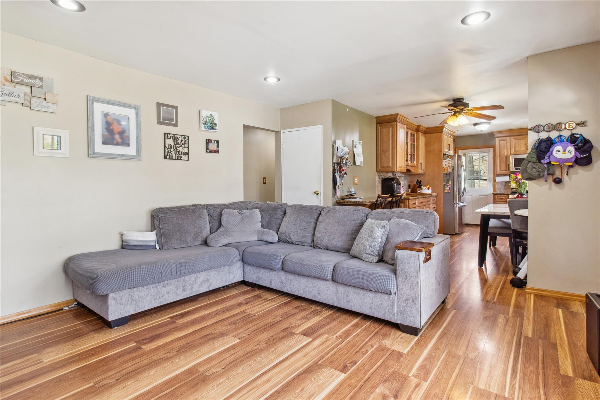 Single Family Brightshore  Suffolk County, NY 11706, MLS-855700-3