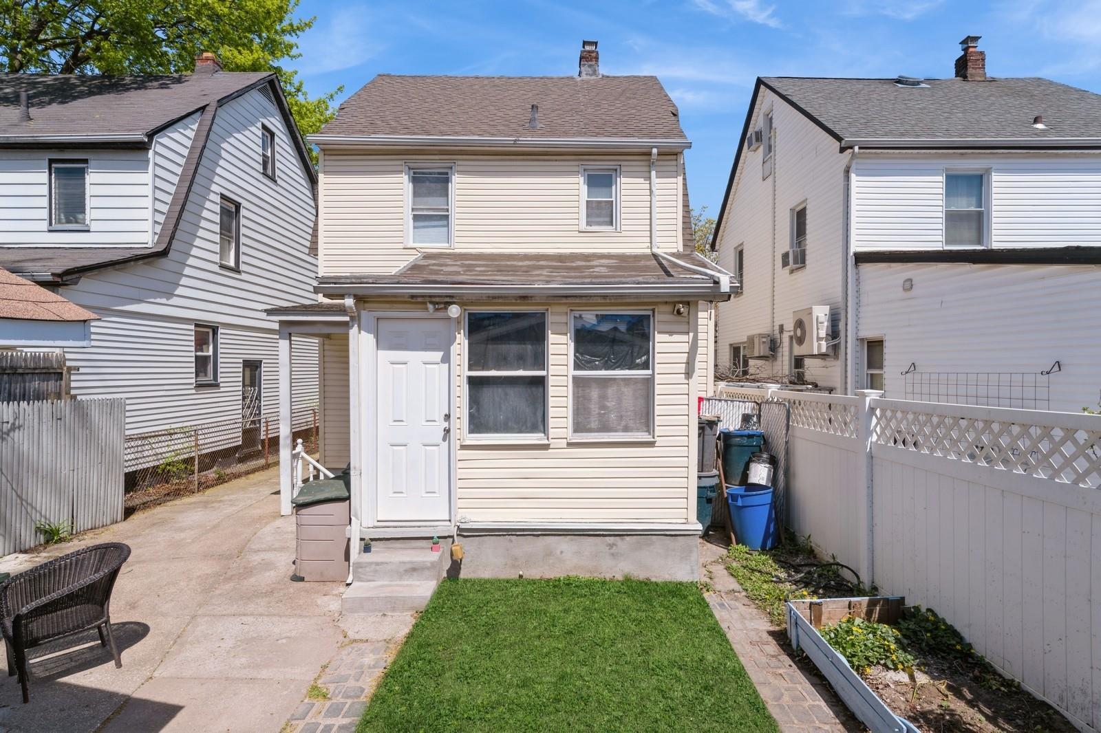 Single Family 88th  Queens, NY 11426, MLS-855707-21