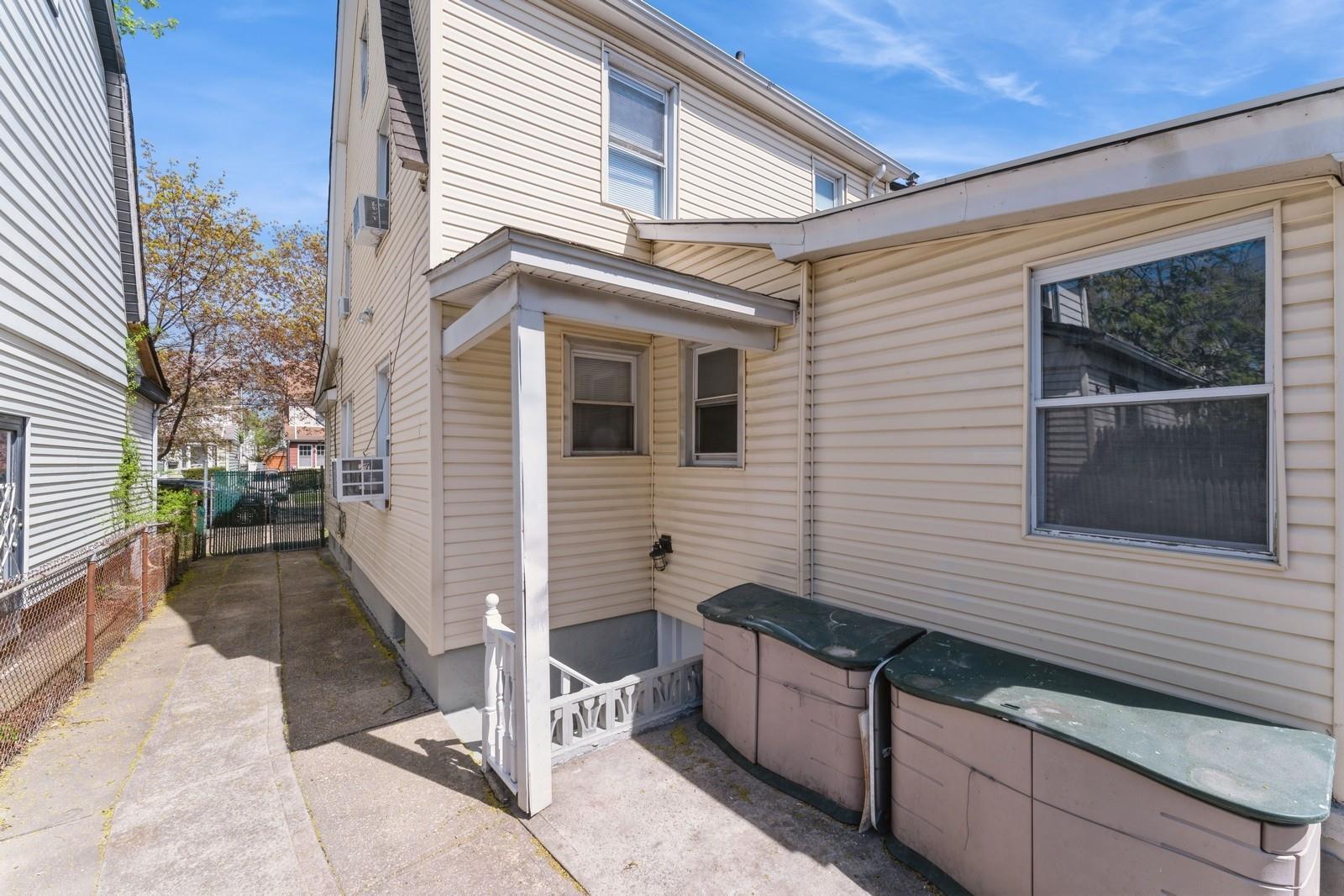 Single Family 88th  Queens, NY 11426, MLS-855707-22