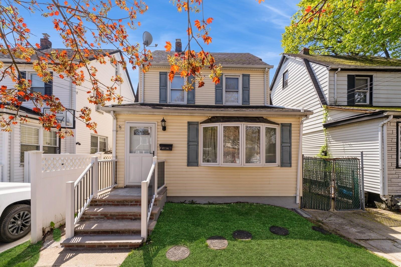 Single Family 88th  Queens, NY 11426, MLS-855707-24