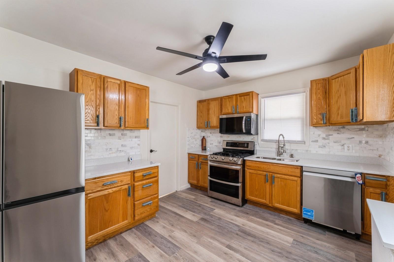 Single Family 88th  Queens, NY 11426, MLS-855707-8