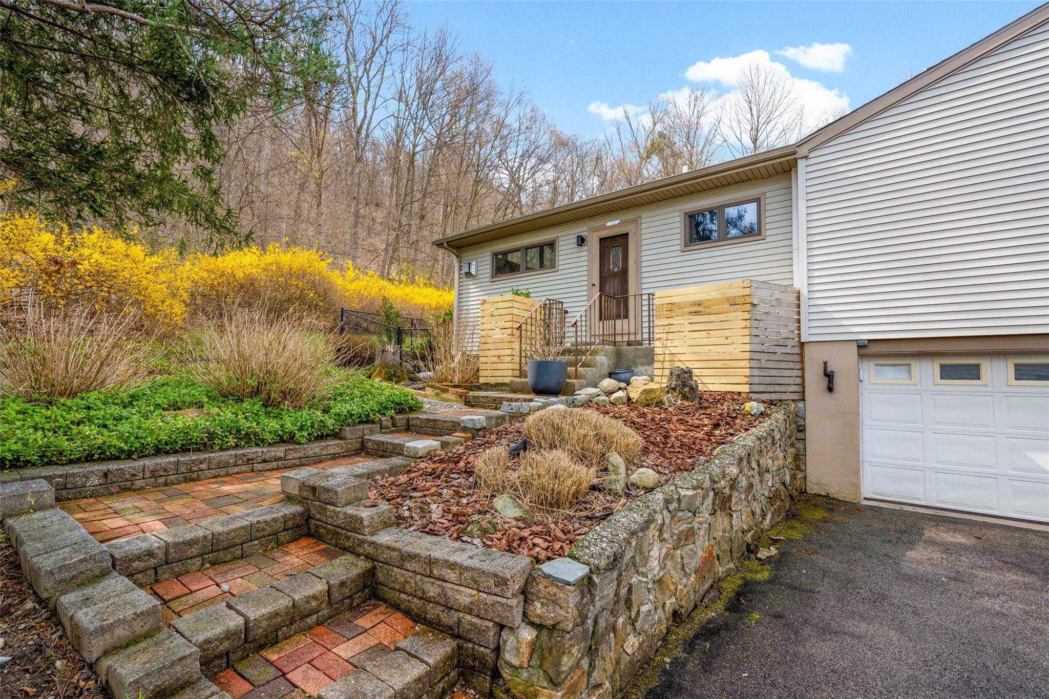 Single Family Greenwood  Dutchess County, NY 12508, MLS-855724-27