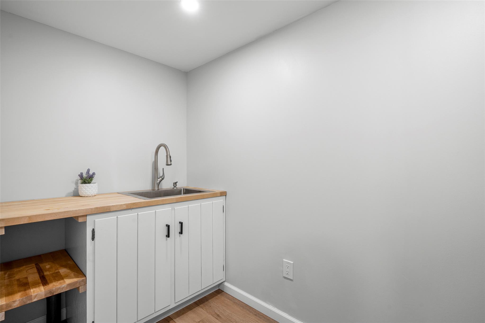 Single Family Greenwood  Dutchess County, NY 12508, MLS-855724-29