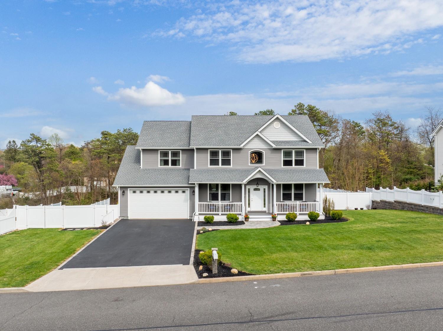 Single Family Ave D  Suffolk County, NY 11738, MLS-855727-34