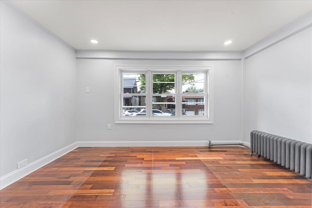 Single Family Yates  Bronx, NY 10461, MLS-855734-2