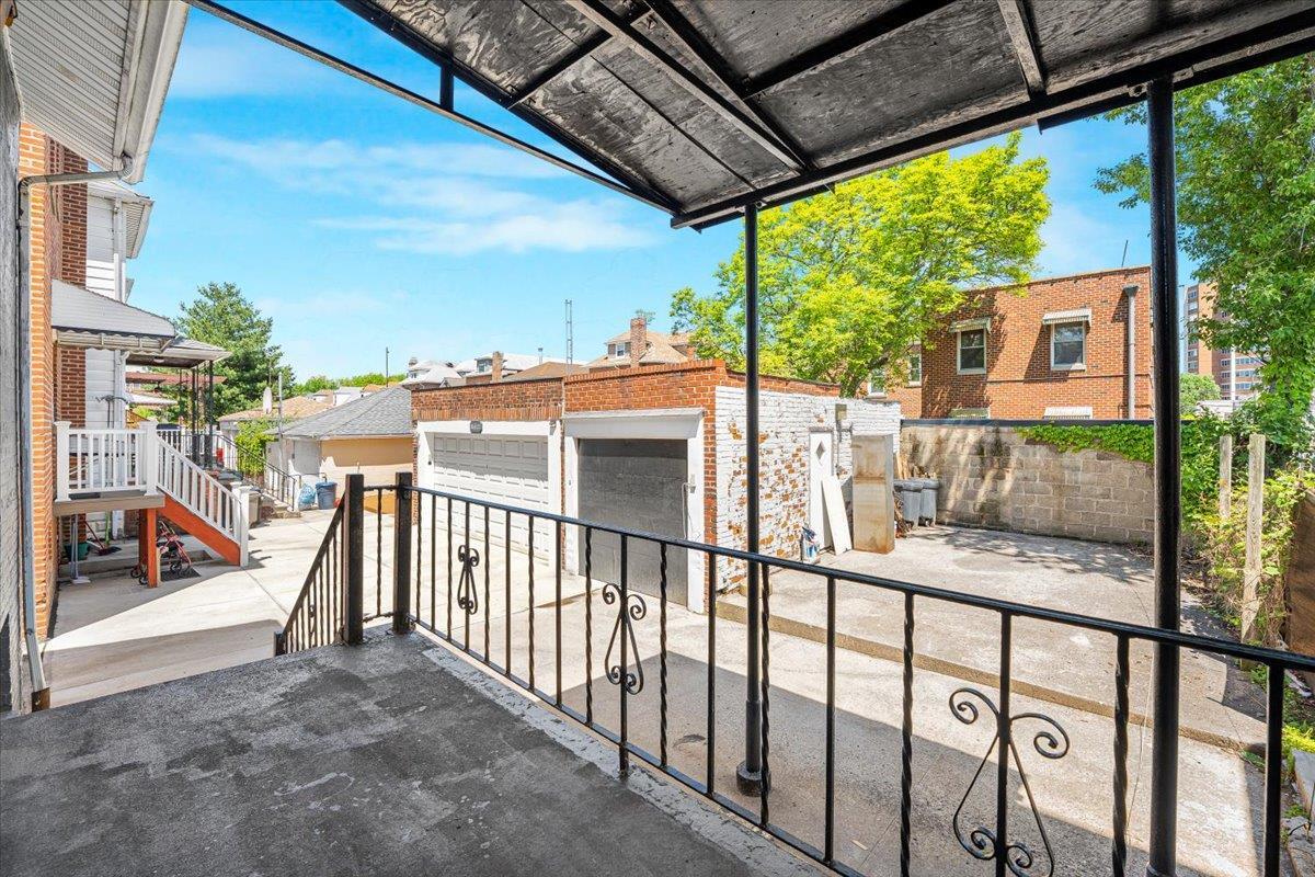 Single Family Yates  Bronx, NY 10461, MLS-855734-23