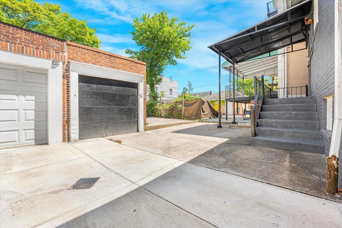 Single Family Yates  Bronx, NY 10461, MLS-855734-24
