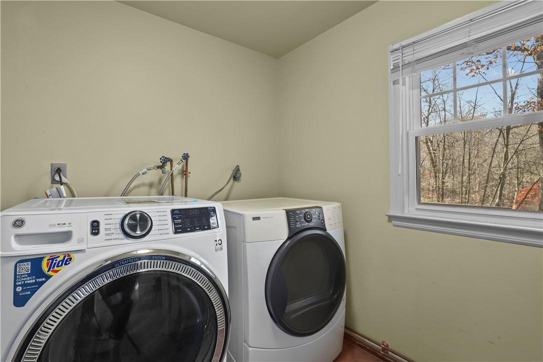 Single Family Silvermine  Westchester County, NY 10590, MLS-855742-12