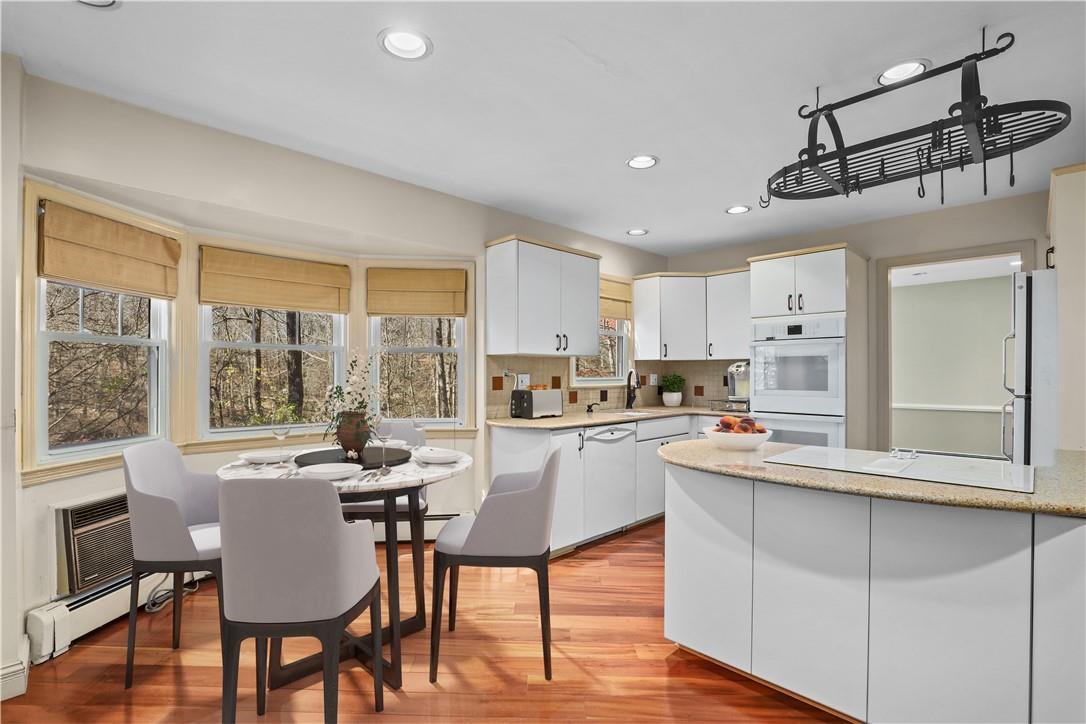 Single Family Silvermine  Westchester County, NY 10590, MLS-855742-7