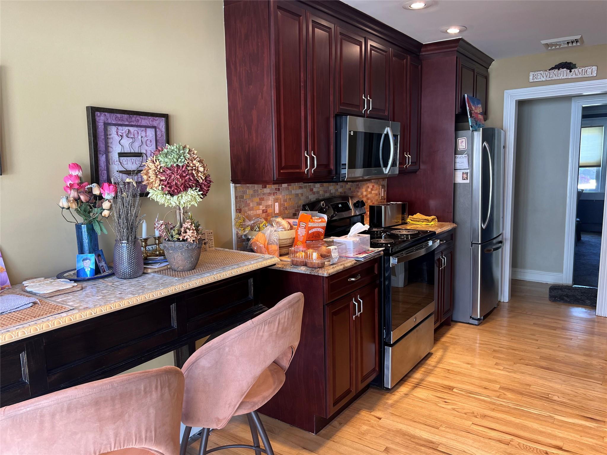 Single Family Demont  Suffolk County, NY 11787, MLS-855768-14