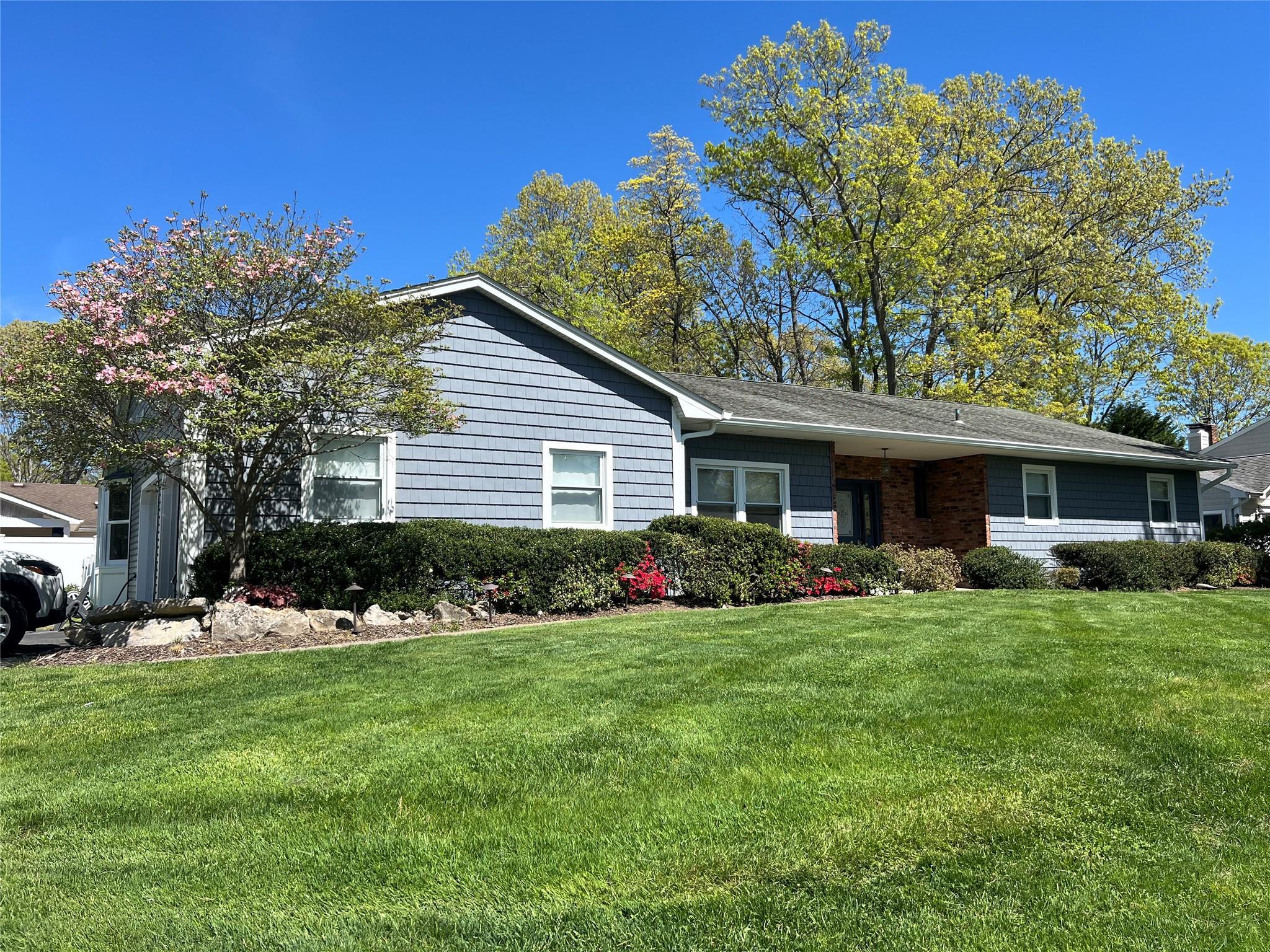 Single Family Demont  Suffolk County, NY 11787, MLS-855768-2