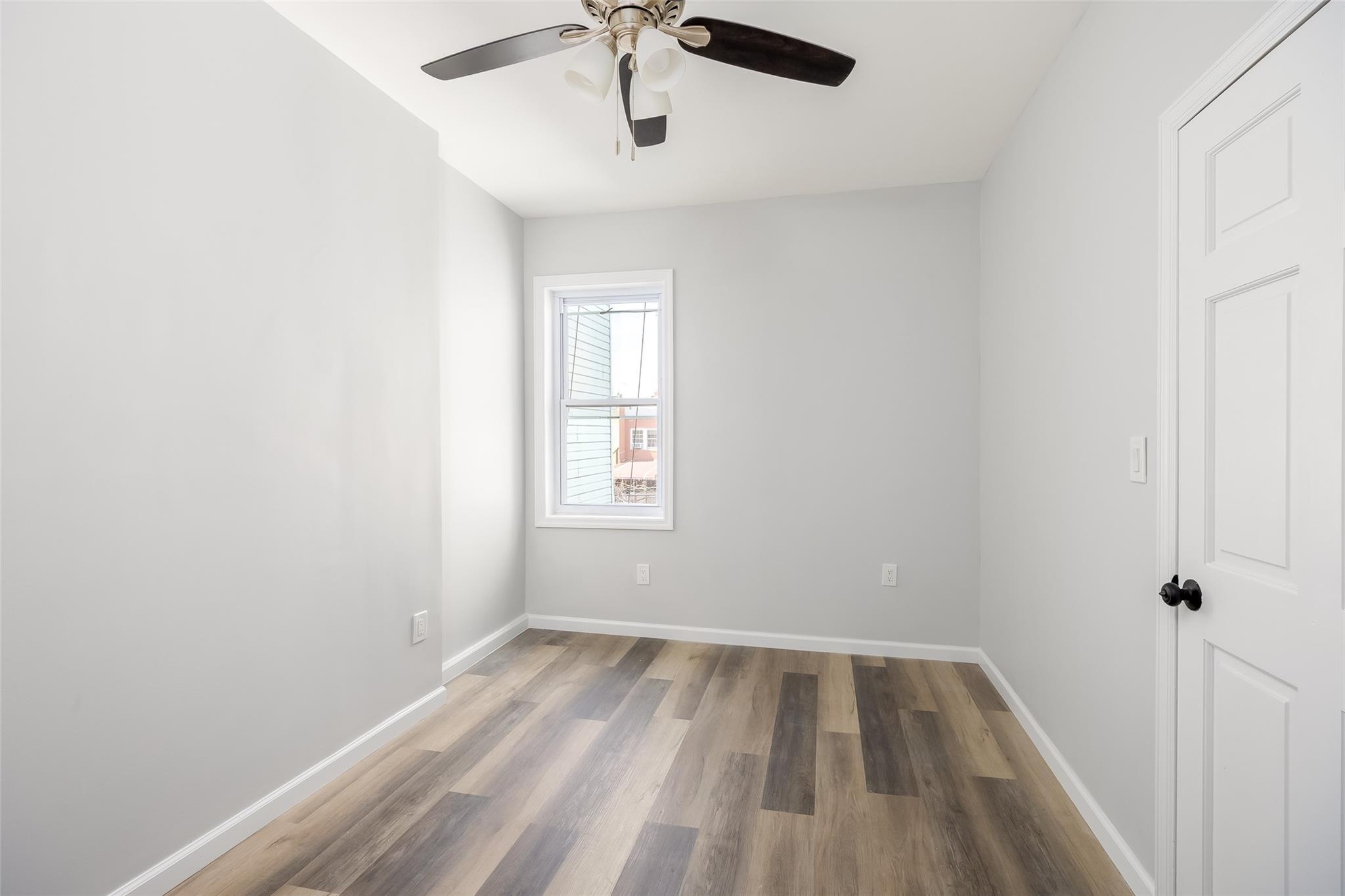 Single Family 91st  Queens, NY 11369, MLS-855787-22