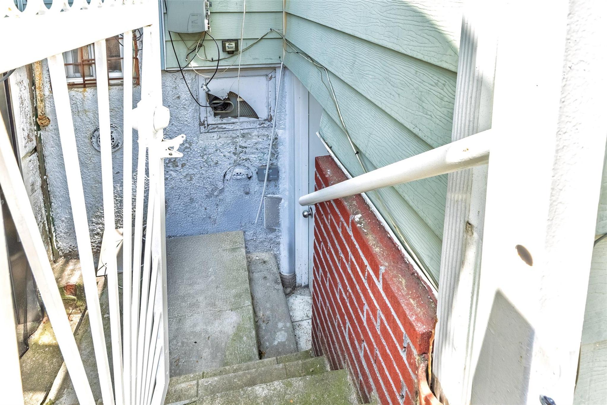 Single Family 91st  Queens, NY 11369, MLS-855787-23