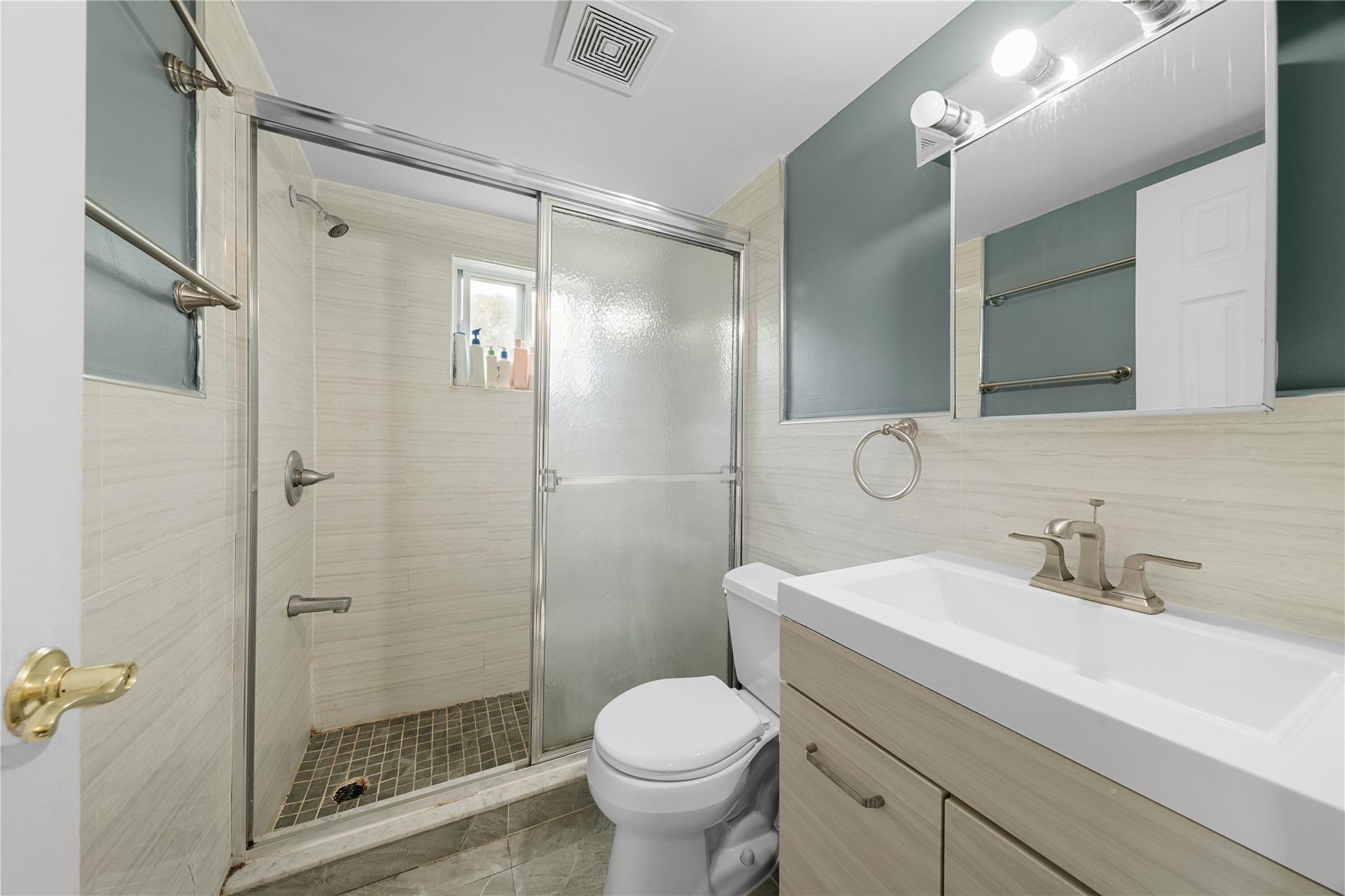 Single Family Joline  Suffolk County, NY 11776, MLS-855799-29