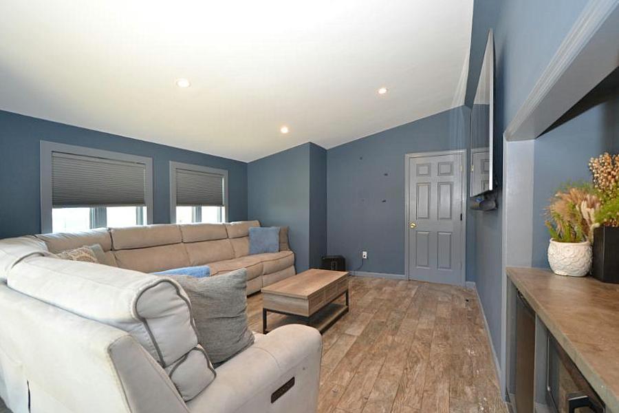 Single Family Court  Suffolk County, NY 11720, MLS-855802-15