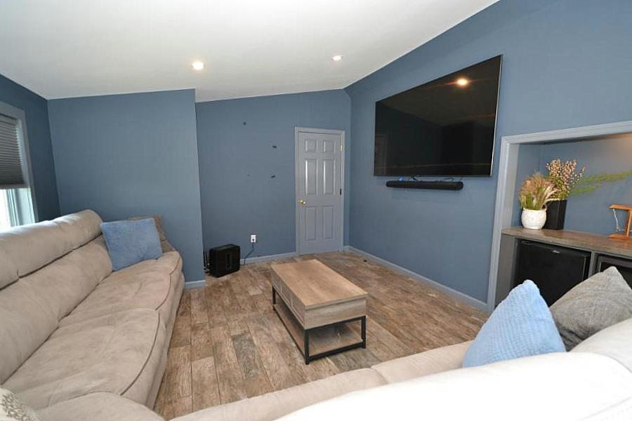 Single Family Court  Suffolk County, NY 11720, MLS-855802-16