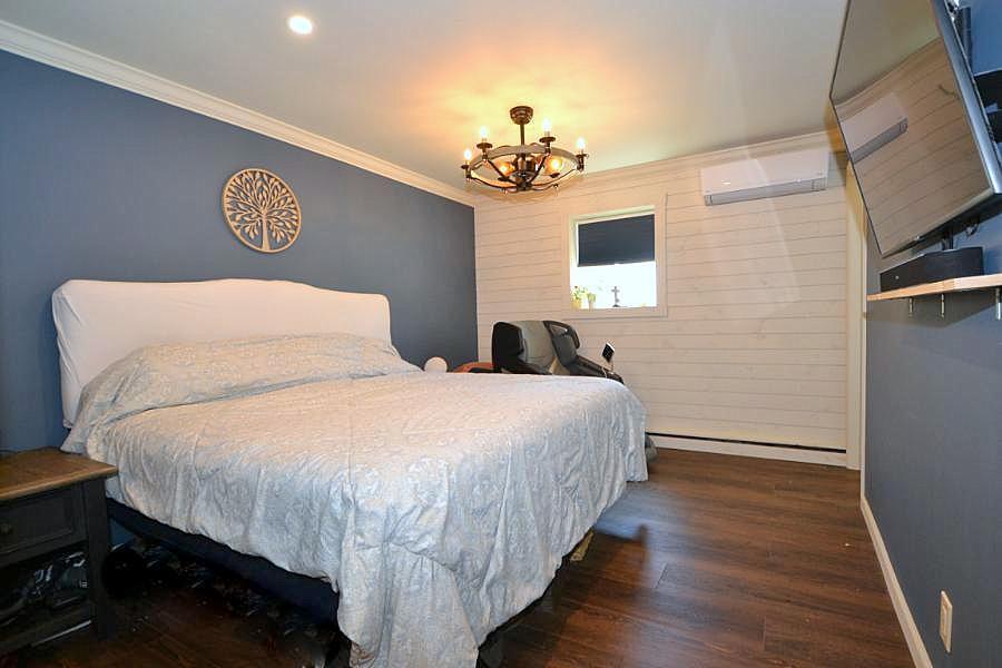Single Family Court  Suffolk County, NY 11720, MLS-855802-18