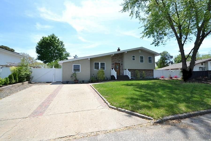 Single Family Court  Suffolk County, NY 11720, MLS-855802-2