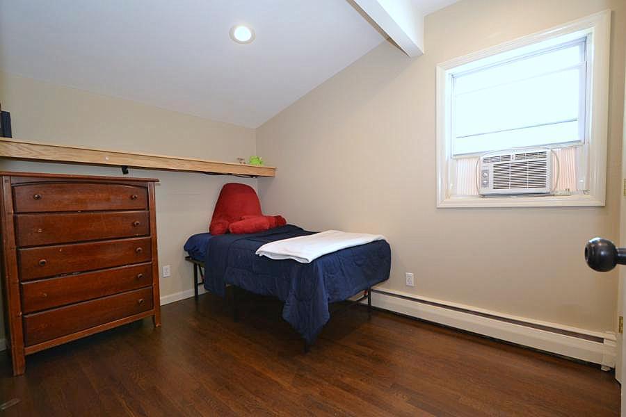 Single Family Court  Suffolk County, NY 11720, MLS-855802-22