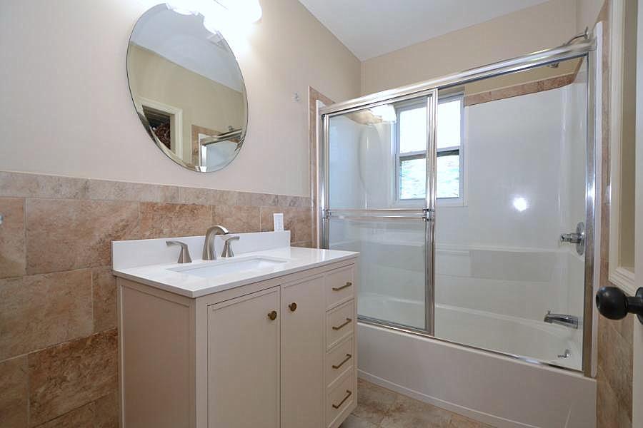 Single Family Court  Suffolk County, NY 11720, MLS-855802-24