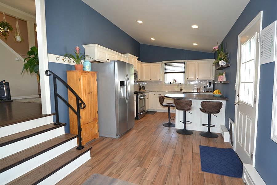 Single Family Court  Suffolk County, NY 11720, MLS-855802-3
