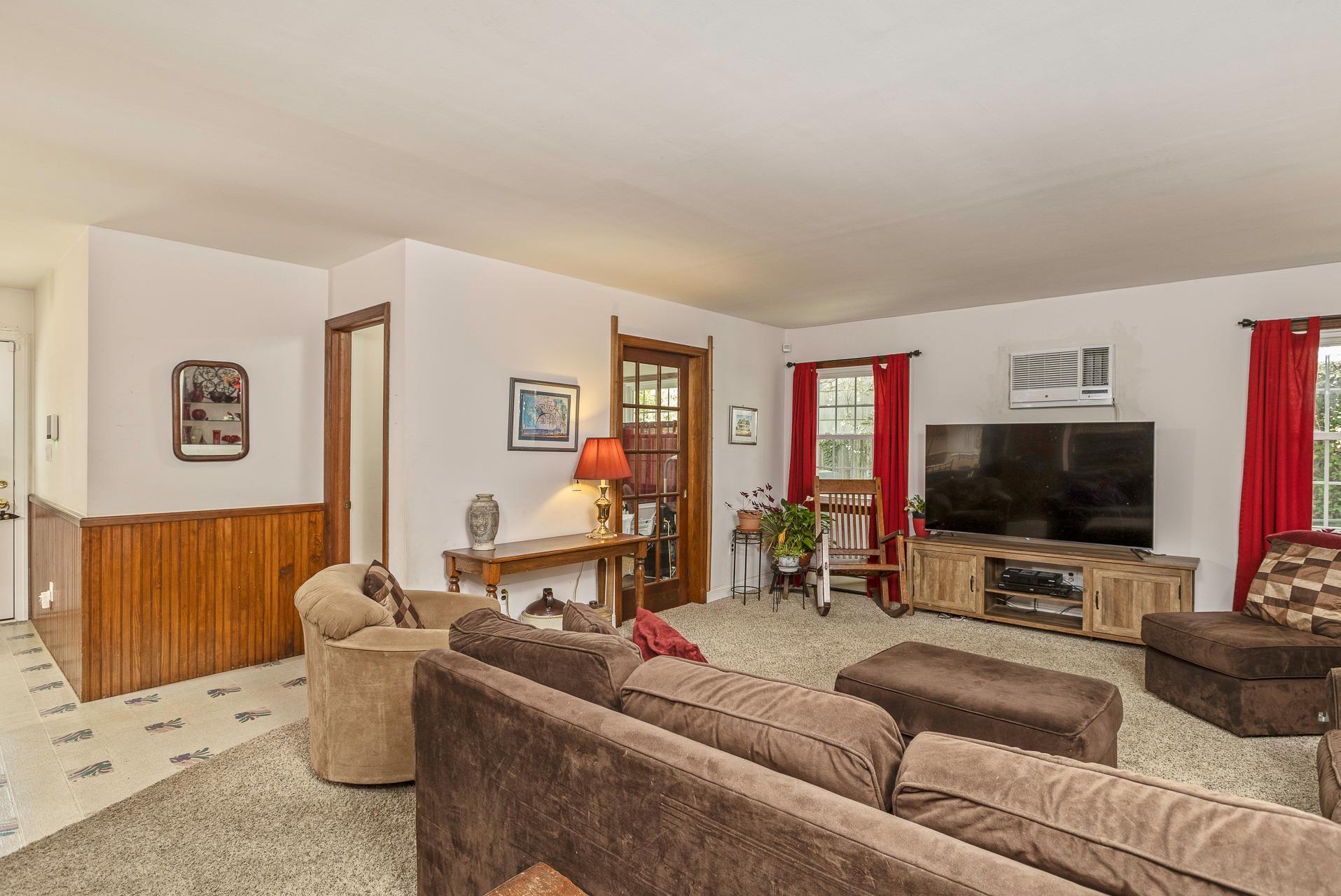 Single Family Parkside  Suffolk County, NY 11764, MLS-855804-13