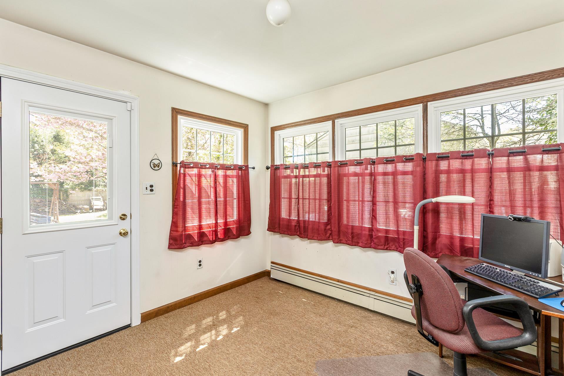 Single Family Parkside  Suffolk County, NY 11764, MLS-855804-23