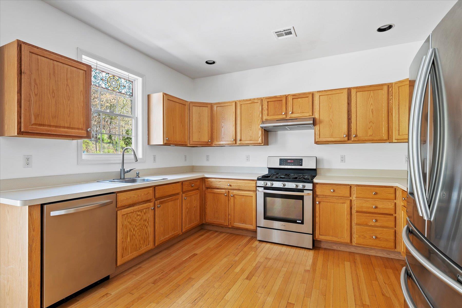Single Family Shadyview  Suffolk County, NY 11949, MLS-855832-21